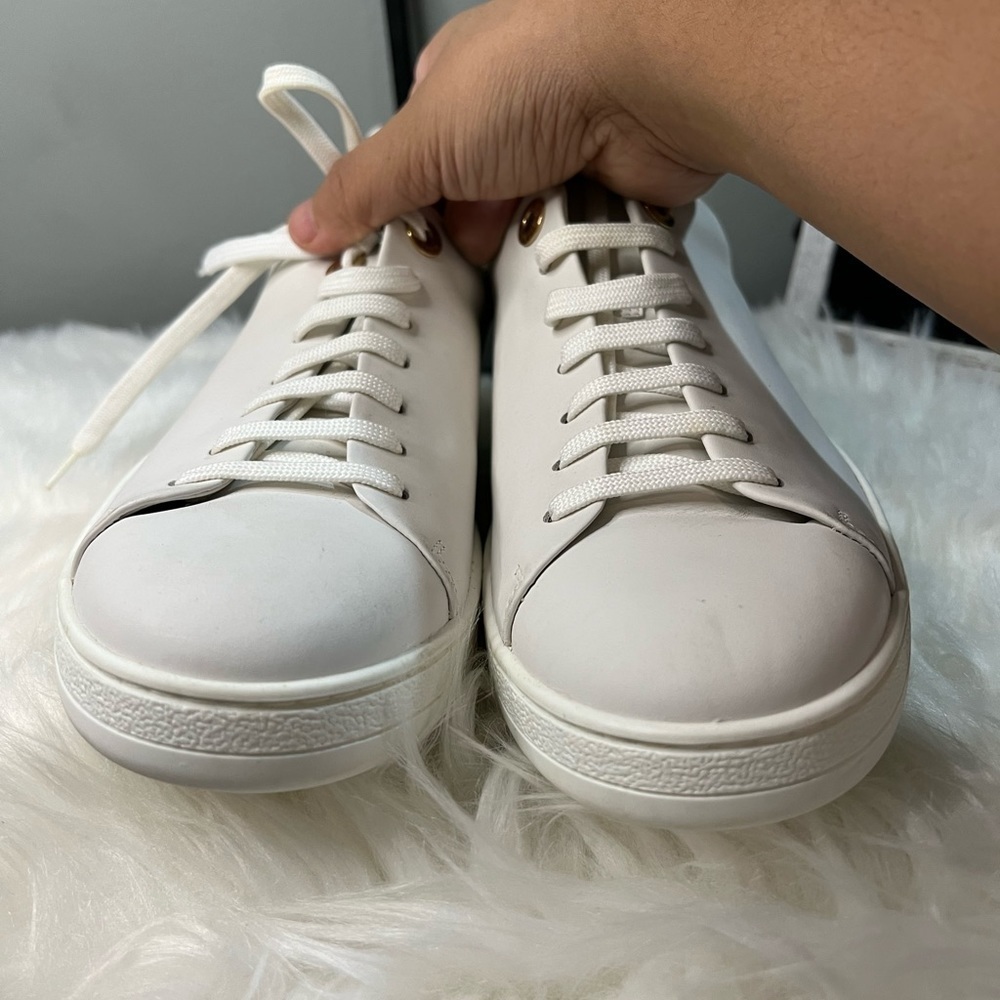 𝅺LOUIS vuitton white sneakers (size 40) check description - Picture 7 of 17